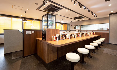 との丸家 石岡店(茨城県石岡市)の内観