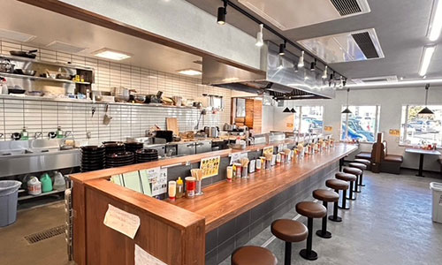 との丸家 八千代店（千葉県八千代市）の内観