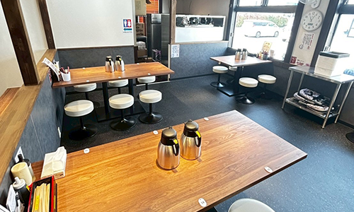 との丸家 山形店（山形県山形市）の内観